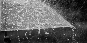 Temperaturat e ulta përfshijnë vëndin, reshjet rikthehen pasdite në zonat malore