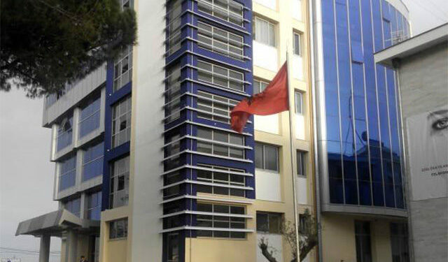 Në pranga dy policë në Fier, ministria jep detaje të akuzës