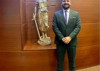 Veshi togën e magjistratit me gjyq përballë KLGJ, emërohet me mandat 5 vjeçar si kreu Antikorrupsionit në Ministrinë e Drejtësisë po nga KLGJ