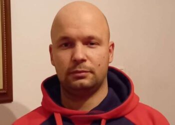 Arrestohet personi që goditi me grusht Sali Berishën në protestë, foto e vidieo