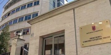 Ekskluzive/Drejt prangave katër zyrtarë në Ministrinë e Financave. Kompensuan 1.2 milion euro për pronën shtetërore, individin Jo pronar