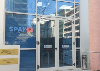 Ekskluzive/ Politikan e Prokuror në përgjimet e grupit kriminal, pranga për trafik droge. Antimafia e Spak godasin me 43 urdhër arreste. Emrat