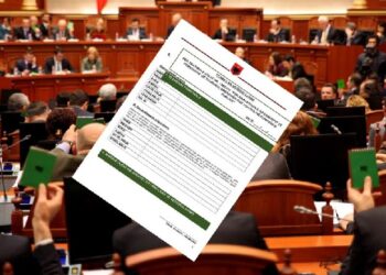 Politikan me rekorde kriminale, Dekriminalizimi i nxjerr zbuluar. Agron Kapllanaj i dënuar për vjedhje në Itali, Kleo Murataj për armbajtie. WebLajm zbardh dokumentat