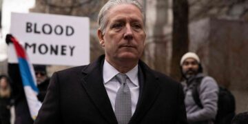 “Washington Examiner” Flet me emra, McGonigal i kërkoi para Samir Manes e Shefqet Kastratit