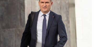 Antikorrupsioni në SPAK i besohet Klodian Brahos. Altin Dumani: Porti i Sarandës ju kthye Ushtrisë, smund të preket!