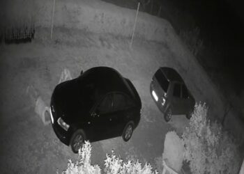 Tritoli ndez fushatën elektrorale në Vau Dejes, hidhet në erë makina e kreut të rithemelimit. Pamjet