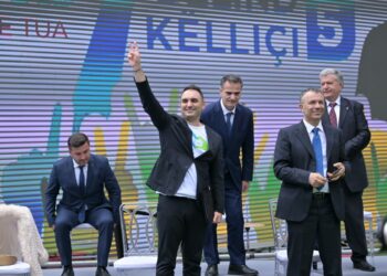 Belind Këlliçi me Autobus në çelje të fushatës, Shpalos programin elektoral, fjalimi i plotë