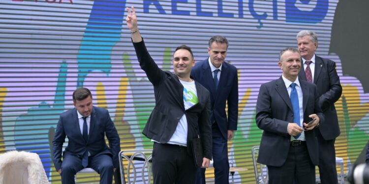 Belind Këlliçi me Autobus në çelje të fushatës, Shpalos programin elektoral, fjalimi i plotë