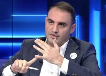 Përse e fsheh Belind Këlliçi përfundimin e gjimnazit në CV? ”Harry T Fultz”: Këlliçi bëri 4 nga 5 vite, iku në SHBA