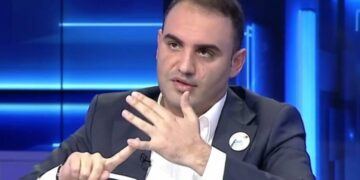 Përse e fsheh Belind Këlliçi përfundimin e gjimnazit në CV? ”Harry T Fultz”: Këlliçi bëri 4 nga 5 vite, iku në SHBA