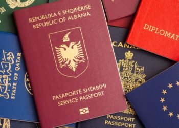 Shqipëria po Boshatiset!!! 95 shqiptarë dorëzuan pasaportën 10 ditë para zgjedhjeve , Dekretet e Presidentit Begaj zbardhin Shifrat!