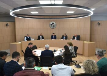 Përdoren asetet publike për Fushtatë Elektorale, KQZ gjobit 15 Kryebashkiak