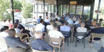 Pas Urbanit FALAS, Këlliçi premton ulje të çmimit të Ujit me Banorët e Fshatrave të Tiranës