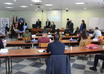 Agjentët e BKH mbeten pa armë. SPAK pa rezultate nga hetimi i tenderit të dyshuar korruptiv dhe abuziv! Si ndryshoi arma nga stërvitja në letra për hetuesit