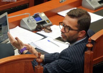 ONE abuzon në treg, denoncimi ish zv.Kryeminsitrit Erjon Braçe me fakte e video