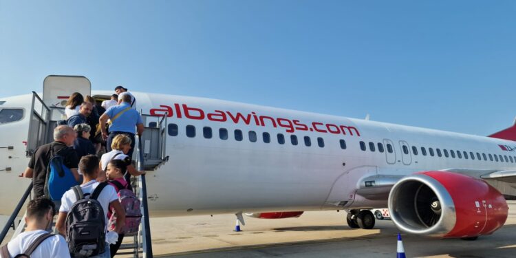 90 minuta në bordin e Albawings, Pa vonesa! Pa stresin e bagazheve!