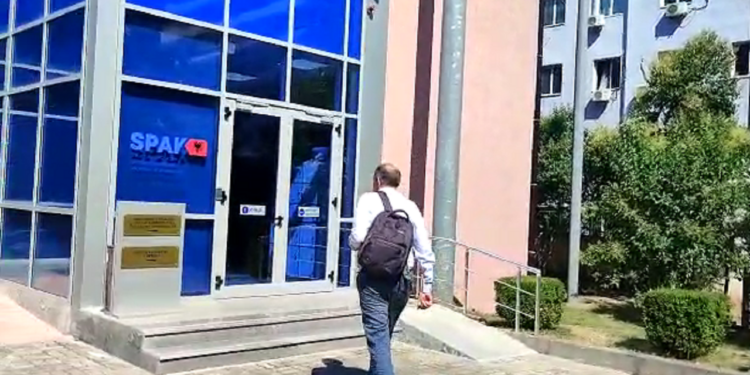 SPAK “kthehet” nga pushimet, Rinis me Beqaj, Check-Up, Kryebashkiakët dhe Sky-Encro