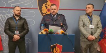 Vrasje me Selenciator ose Mina me Telekomandë, Policia e Vlorës parandalon 2 atentate ndaj Ines Hajrullës, Pamjet e aksionit, Ministri Balla takim me Policinë Vendore