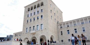 Studentët nisin vitin akademik, Veliaj: Suksesi juaj krenaria jonë