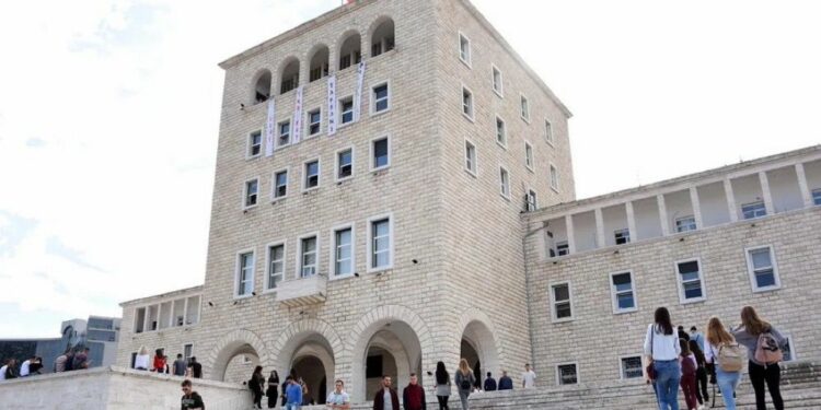 Studentët nisin vitin akademik, Veliaj: Suksesi juaj krenaria jonë