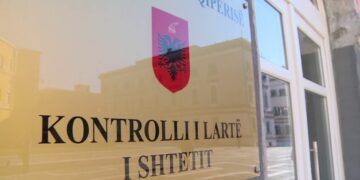 KLSH zbulon skandalin tek Agjencia e Aseteve të Sekuestruara! “Humbin” 24 automjete, nuk vilen qiratë, abuzime me paratë e Policëve të vrarë nga Krimi!