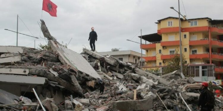 Bonusi i Qirasë për familjet e prekura nga Tërmeti 2019, Deputetja e Krujës ngre shqetësimin: Qeveria prej 5 muaj spaguan banorët! WebLajm zbardh dokumentin