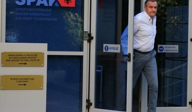 Afera e Sterilizimit, Ilir Beqaj para Drejtësisë. SPAK i bllokon pasaportën se lejon të dalë jashtë vëndit. Reagon  ish Ministri, përmend me emër gjyqtarin Erjon Bani