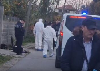 Konfliktit për Pronën në Kamëz, 1 i vrarë, 1 i plagosur, 70 vjeçari në pranga. Pamjet