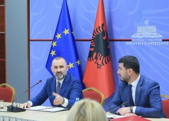 Ndërmjetësit e Pasurisve të Paluajtshme, Ministri Manja firmos hapjen e garës për të Interesuarit