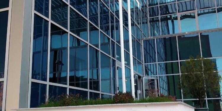 Korrupsion me 5 mijë euro në gjykatën e Korçës, Spak nxjerr masa sigurie për avokat