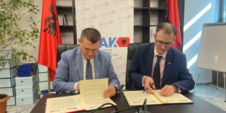 SPAK dhe Britanikët bëhen bashkë kundër Krimit, Pastrimit të Parave dhe Zyrtarëve të Korruptuar. Dumani firmos dokumentin me NCA / FOTO