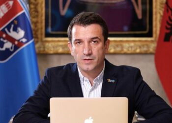 Veliaj i nënshtrohet ndërhyrjes kirurgjikale