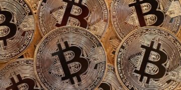 Bitcoin vendos rekord historik, 69 mijë Dollarë