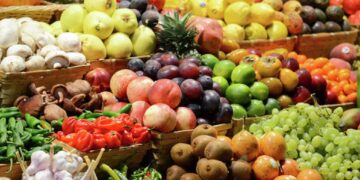 Rriten çmimet e fruta-perimeve, shkak mungesa e prodhimit “Made in Albania”