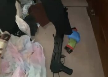 Zbulohet baza e dytë e armëve në Durrës që furnizonte grupet kriminale