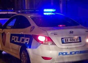 Atentat me armë në Shkodër, 2 të plagosur, njëri prej tyre polic. RENEA nis kontrollet / PAMJET