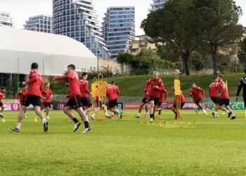 Miqësorja me Kilin, kuqezinjtë nisin stërvitjen