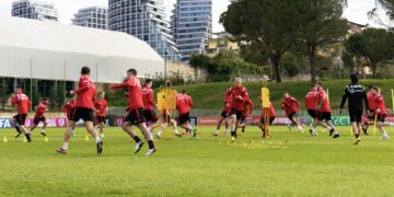 Miqësorja me Kilin, kuqezinjtë nisin stërvitjen