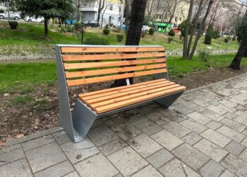 Fotolajm/ Stolat të rinj në Bulevardin “Bajram Curri”