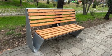 Fotolajm/ Stolat të rinj në Bulevardin “Bajram Curri”