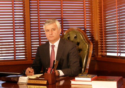 Dhuna ndaj Avokatit, Reagon Dhoma Kombëtare, Maks Haxhia kërkesë Rrumbullakut:  Keqbërsi ende në liri! ndërhyni të arrestohet nga Policia e Lezhës