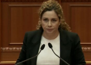 Socialistët nuk e dërgojnë në Kushtetuese mandatin e Olta Xhaçkës