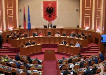 Pas reformës në drejtësi me 140 vota/ Manja bashkon Parlamentin për Amnistinën/ Reagimi: S’bëhet politikë me hallin e tjetrit