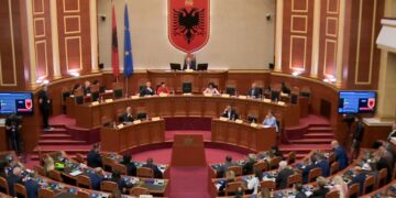 Pas reformës në drejtësi me 140 vota/ Manja bashkon Parlamentin për Amnistinën/ Reagimi: S’bëhet politikë me hallin e tjetrit