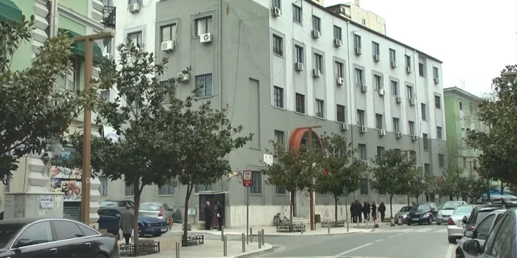 Tjetërsimi i tokave në Durrës/ I vdekuri u bë Pronar!