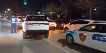 I ra të fikët kur pa 18-vjeçarin të vrarë/ Zbardhet dëshmia e 2 vajzave që ishin në makinë me viktimën