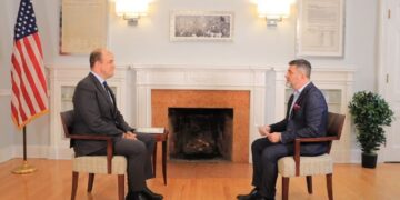 David Wisner: E ardhmja e Shqipërisë nuk është te njerëzit e përfshirë në korrupsion