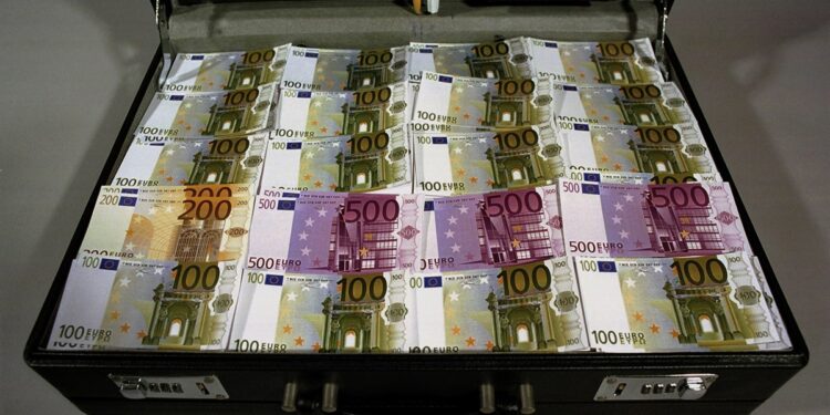 WebLajm zbardh dosjen, mesazhet e mashtruesit Florian Gjergji “Jam Taulant Balla, dua 100 mijë….”