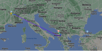 Ekskluzive / Kaos në avion, Ulje emergjente në Rinas. Afgani pret Damarët panik në ajër