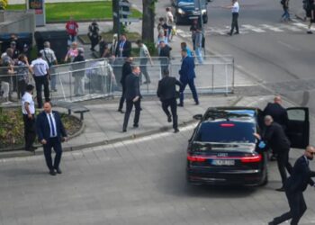 Atentat me armë Kryeministrit të Sllovakisë, në gjendje të rëndë (Pamjet e sulmit)